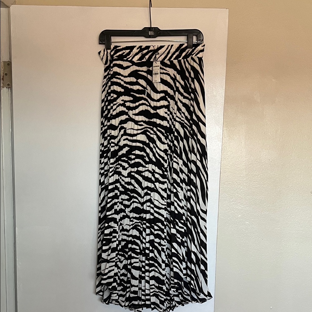 Express Black and White Animal Print Maxi Skirt